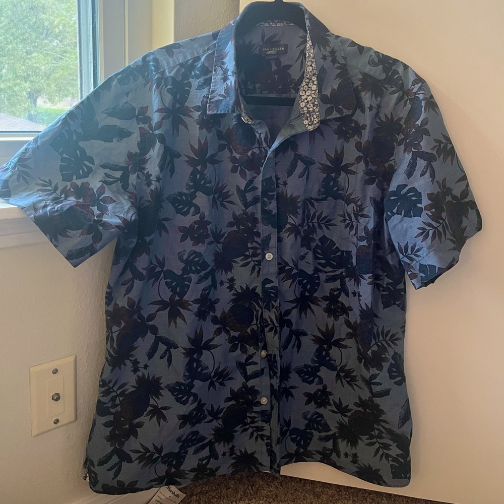 Mens Tropical Van Huesen XL button up pocket tee